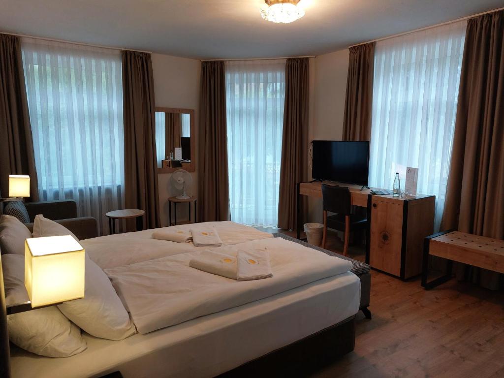 Hôtel Hotel Sonne Todtnau 1 Meinrad-Thoma-Straße 79674 Todtnau