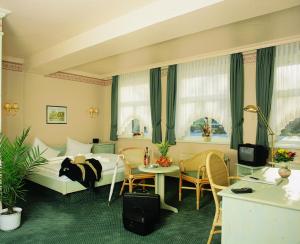 Hôtel Hotel Sonneneck Wilhelm-Potenberg-Str. 12 17454 Zinnowitz Mecklembourg-Poméranie