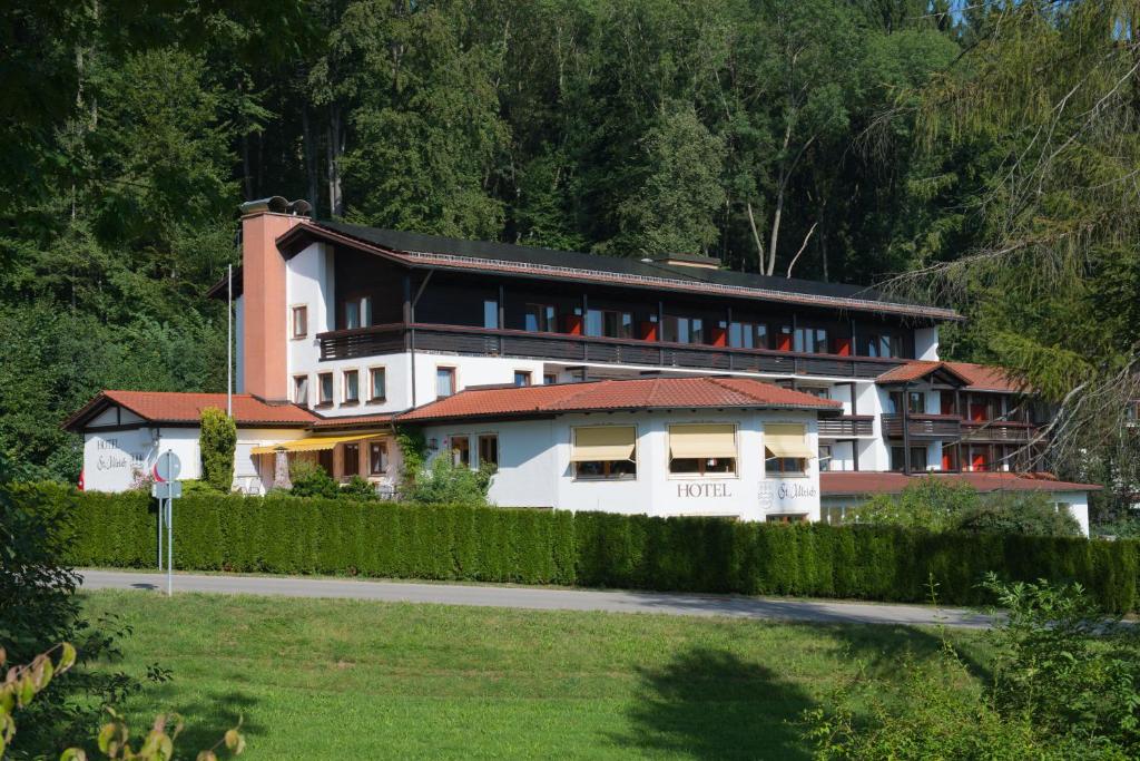 Hotel St. Ulrich Garni Bannwaldweg 10, 87724 Ottobeuren