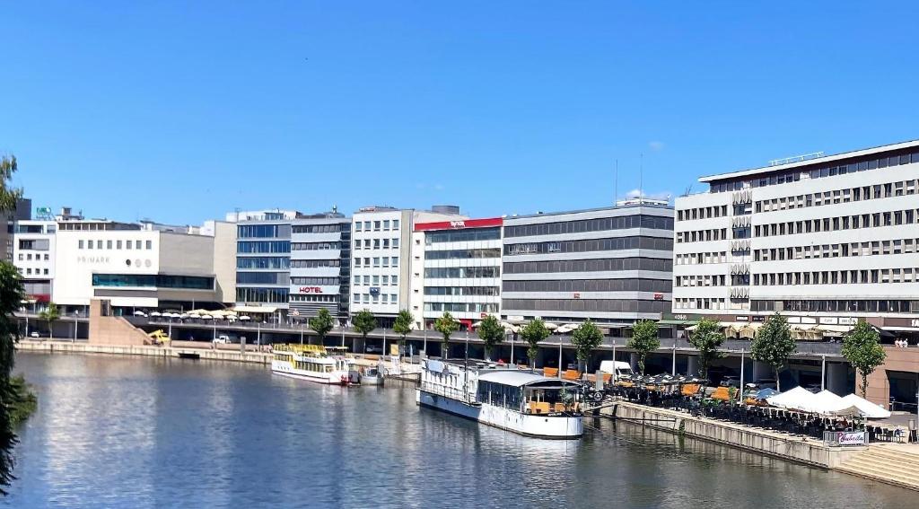 Hotel Stadt Hamburg am Fluss Saarbrücken Bahnhofstraße 71-73, 66111 Sarrebruck