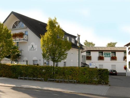 Hôtel Hotel Sterkel Darmstädterstr. 79 63322 Rödermark