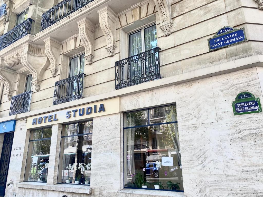 Hotel Studia 51 bd Saint Germain, 75005 Paris