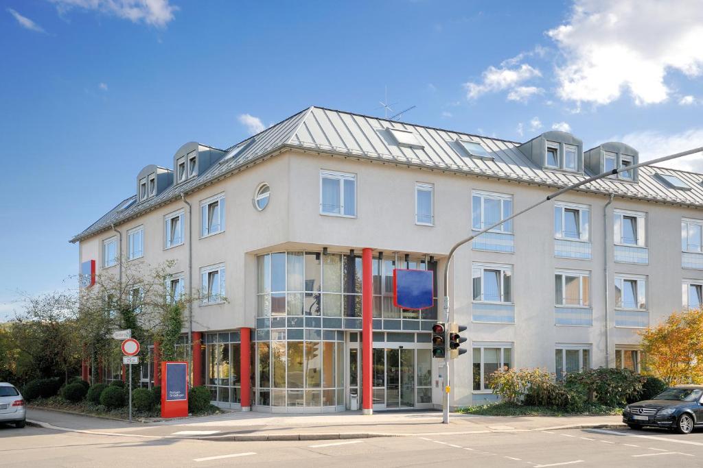 Hotel Stuttgart Sindelfingen City by Tulip Inn Waldenbucher Strasse 84, 71065 Sindelfingen