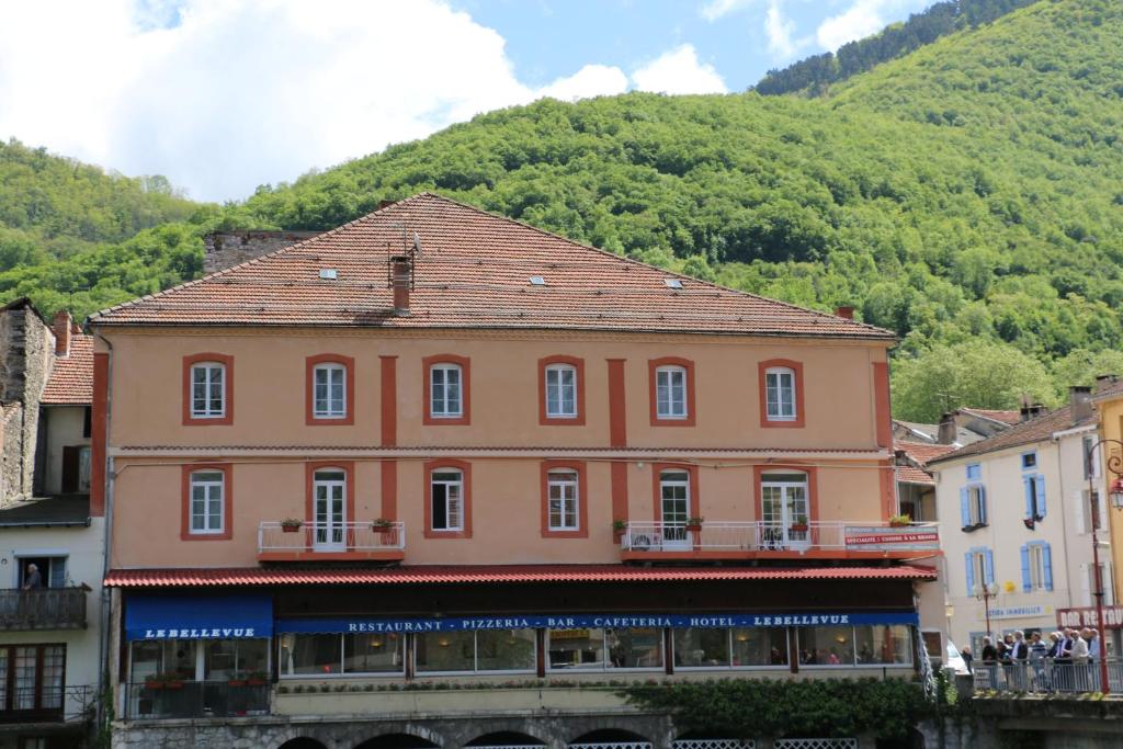 Hôtel Hôtel Terranostra 7, Place Jean Jaurès 09400 Tarascon-sur-Ariège