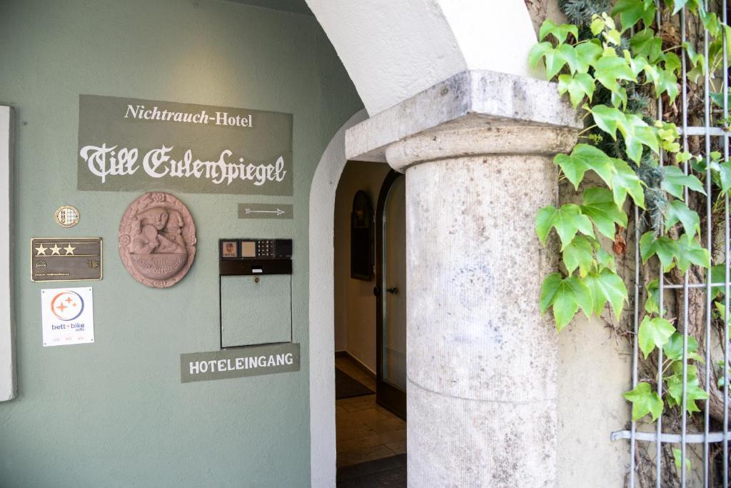 Hôtel Hotel Till Eulenspiegel - Nichtrauchhotel - Garni Sanderstraße 1a 97070 Wurtzbourg