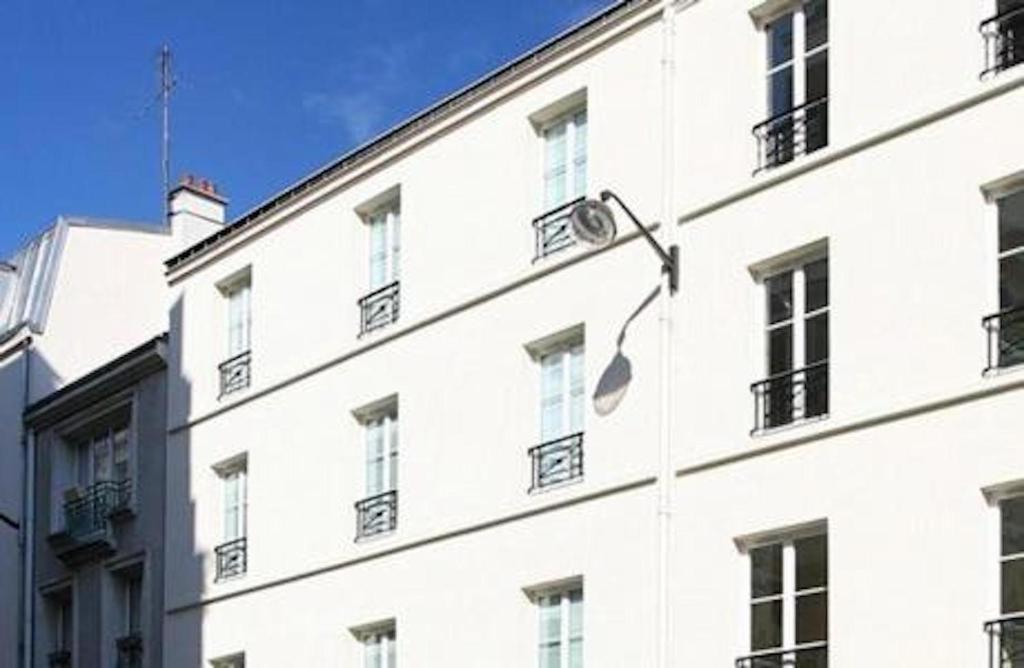 Hôtel Hôtel Tingis 2 rue Emile Level 75017 Paris