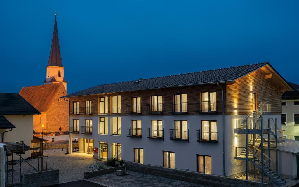 Hotel Traumschmiede Tüßlingerstr. 2, 84579 Unterneukirchen