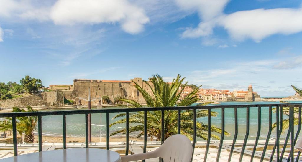 Hôtel Triton Rue Jean Bart, 66190 Collioure