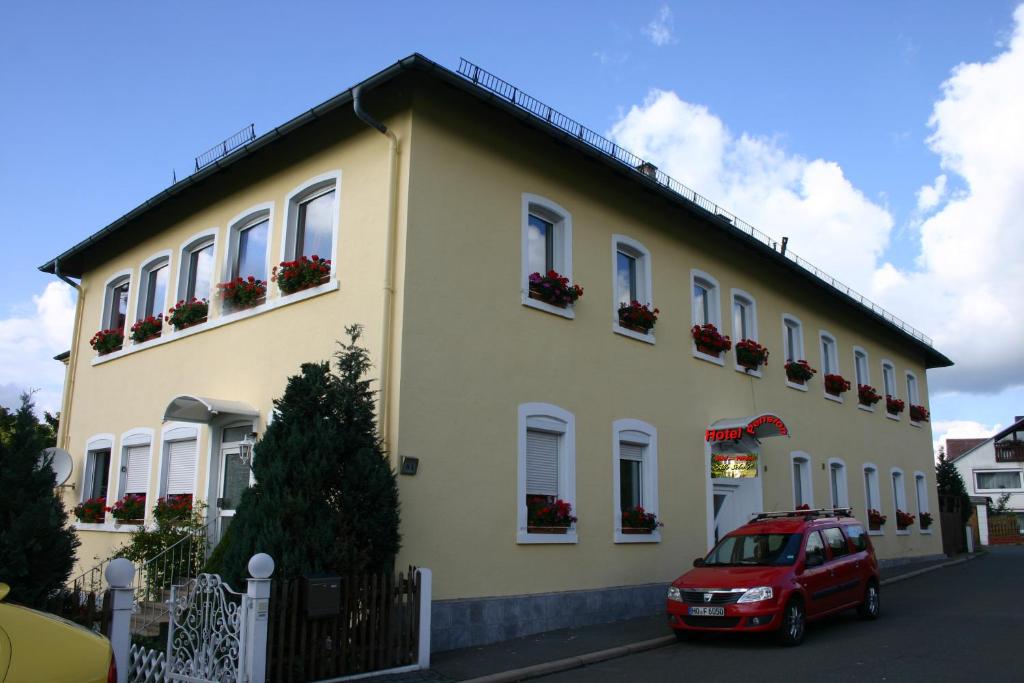 Hotel \ Eggeten 8, 95183 Trogen