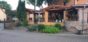 Hôtel Hotel und Pension Al Dente Weißiger Straße 9 01612 Nünchritz Saxe