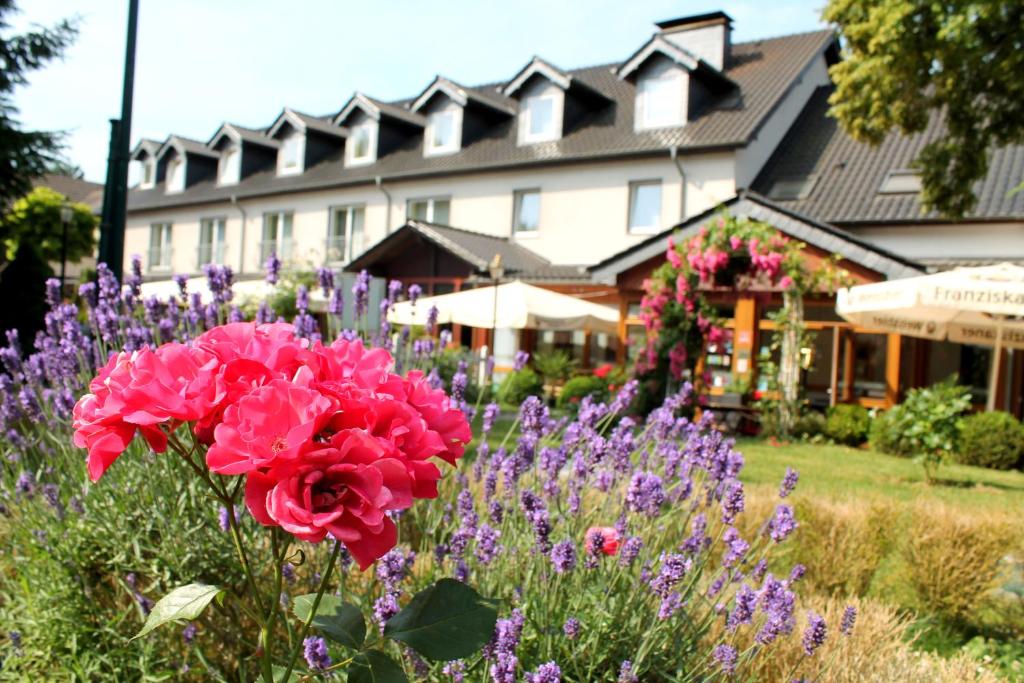 Hôtel Hotel und Restaurant Eurohof Elisenstrasse 39 47199 Duisbourg