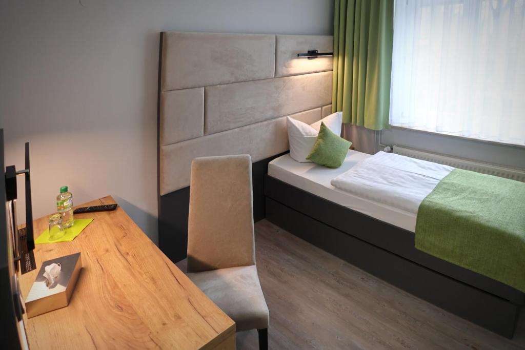 Hôtel Hotel und Restaurant Kranichsberg An der Schleuse 3 - 4 15569 Woltersdorf