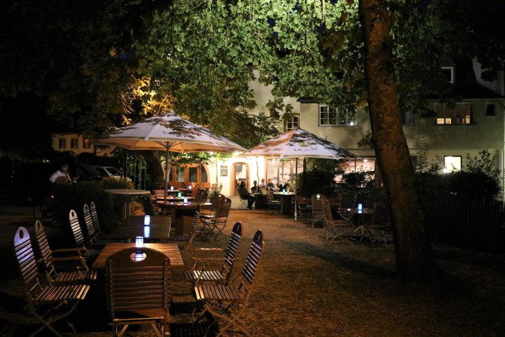 Hotel und Weingut Karlsmühle Im Mühlengrund 1, 54318 Mertesdorf