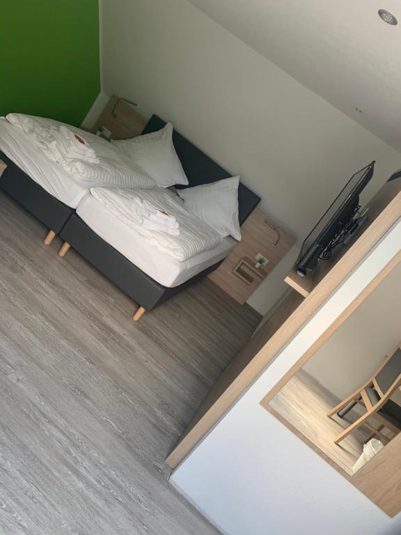 Hotel Unter den Linden Friedrich-Ebert-str. 372, 58566 Kierspe