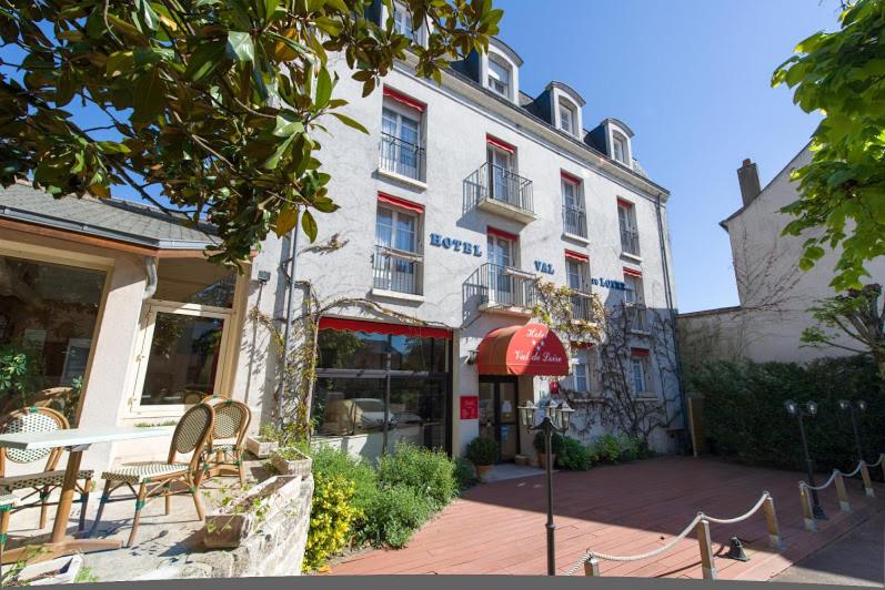 Hotel Val De Loire 50-52 Rue Nationale, 37190 Azay-le-Rideau