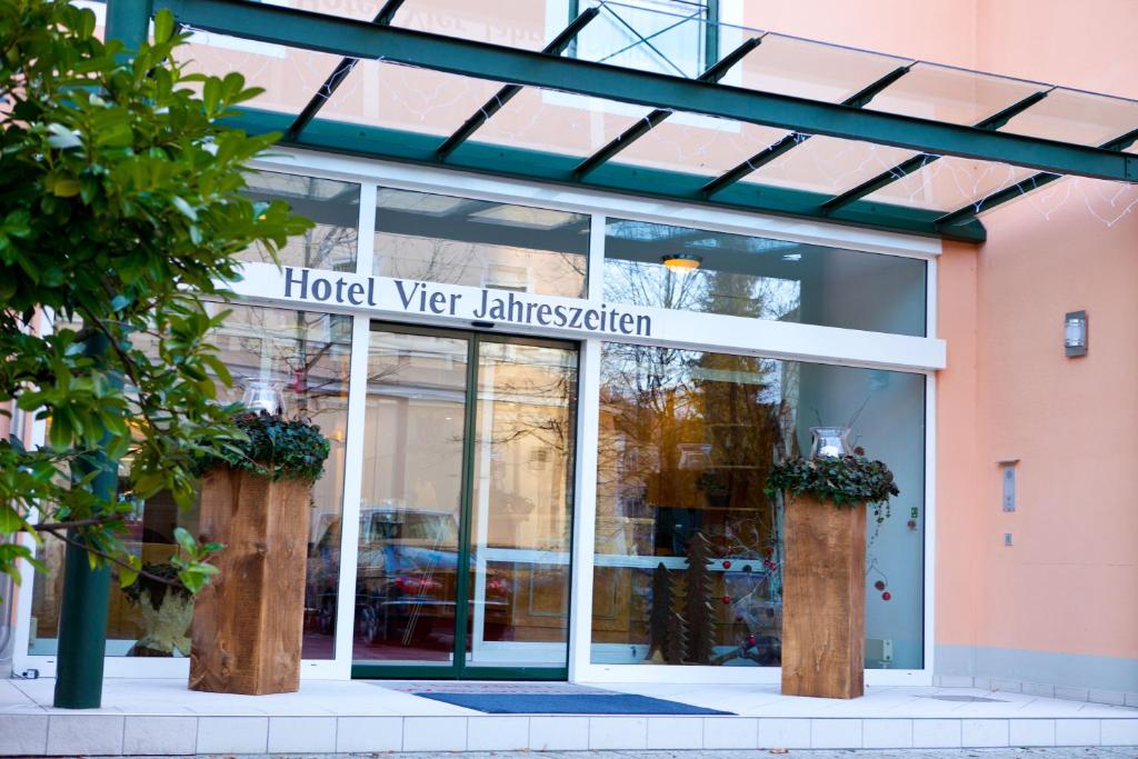 Hotel Vier Jahreszeiten Rinckstrasse 1, 83435 Bad Reichenhall