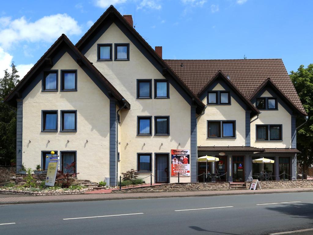 Hotel Vier Spitzen Langestr. 6, 37697 Lauenförde