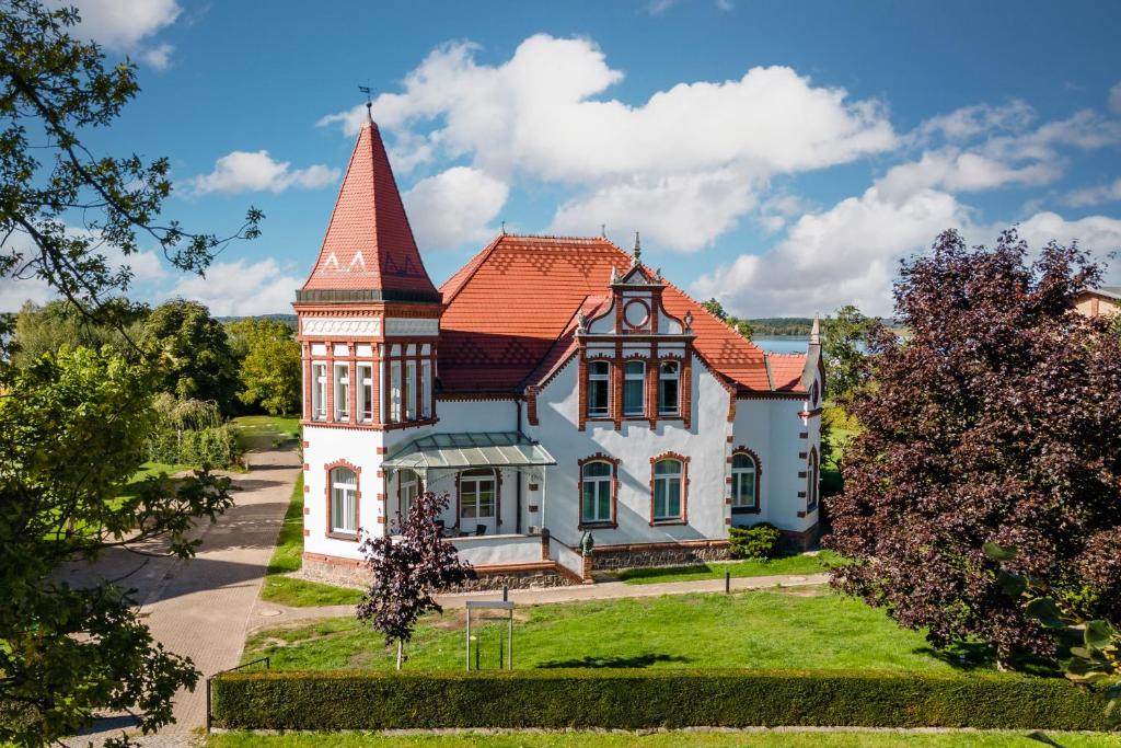 Hôtel Hotel Villa am Stadthafen Am Stadthafen 5 17235 Neustrelitz