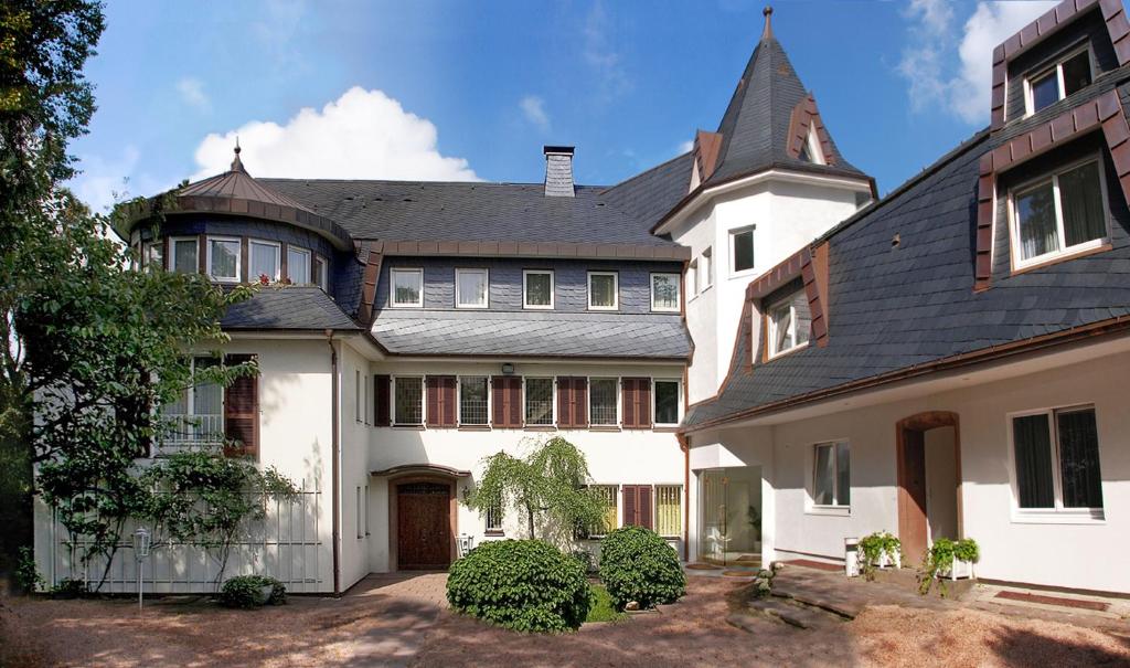 Hôtel Hotel Villa Falkenberg Arnheimer Straße 36-40 40489 Düsseldorf