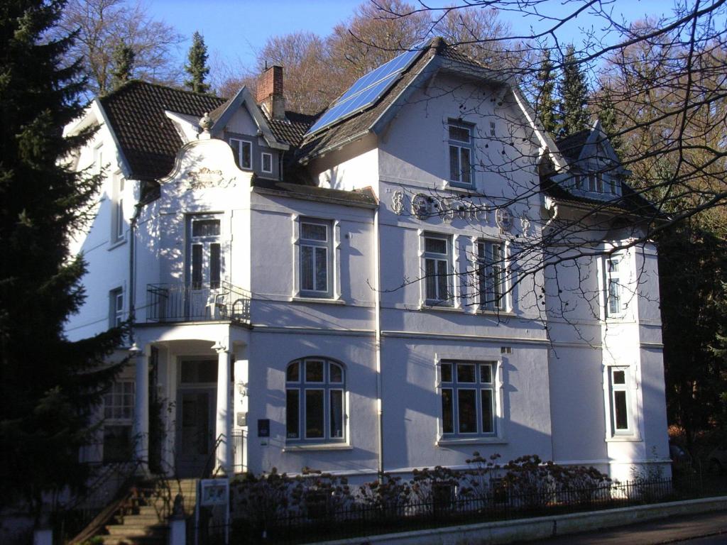 Hotel Villa im Steinbusch Sebastian-Kneipp-Straße 1, 23714 Malente