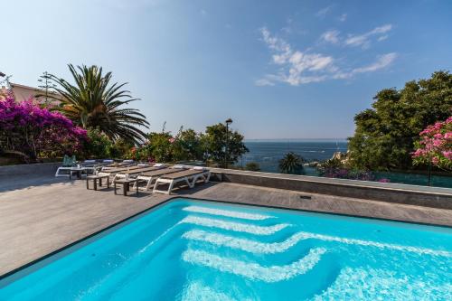 Hotel Villa R