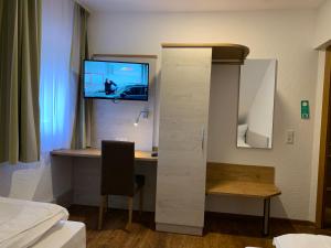 Hôtel Hotel Waibstadter Hof Hauptstraße 4 74915 Waibstadt 74915 Waibstadt Bade-Wurtemberg