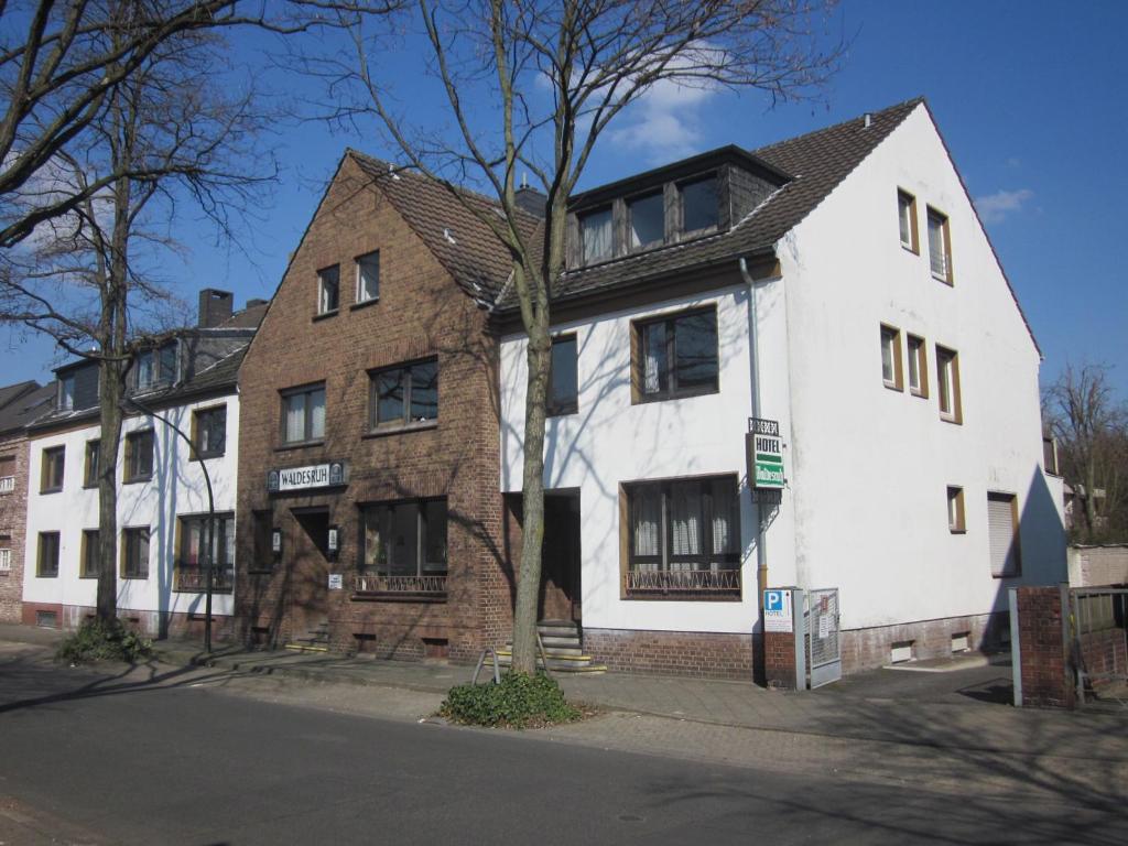 Hôtel Hotel Waldesruh Am Wald 6 40597 Düsseldorf