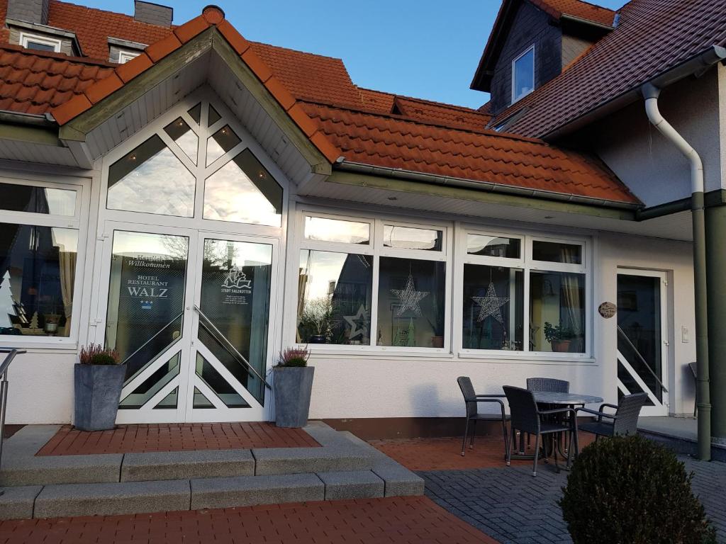 Hotel Walz Paderborner Strasse 21, 33154 Salzkotten
