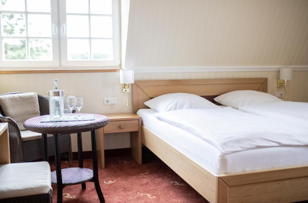 Hotel Wardenburger Hof Oldenburger Straße 255, 26203 Wardenburg