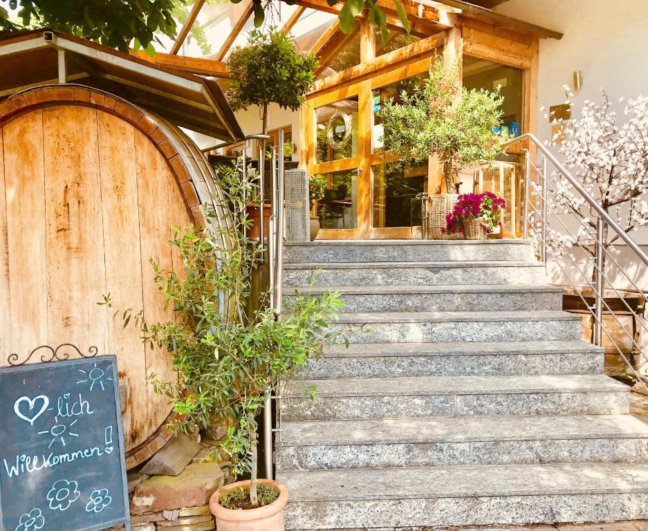 Hôtel Hotel Weingut Dehren Kurfuerstenstr. 30 56821 Ellenz-Poltersdorf