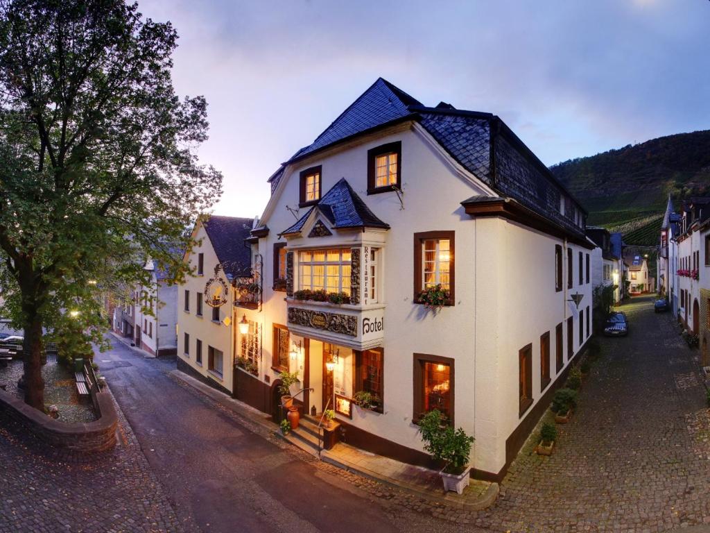 Hôtel Hotel Weingut Schützen Brunnenstraße 13 56820 Senheim