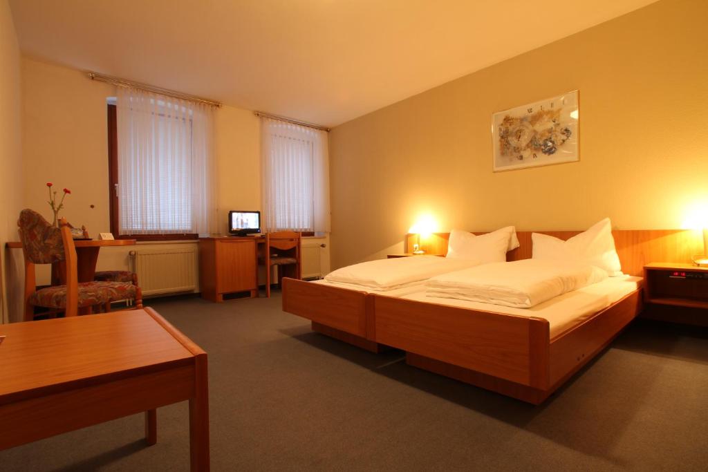 Hôtel Hotel Weisse Taube Johannisplatz 6-7 06449 Aschersleben