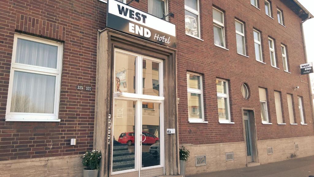 Hotel Westend Widdersdorferstr. 325-327, 50933 Cologne