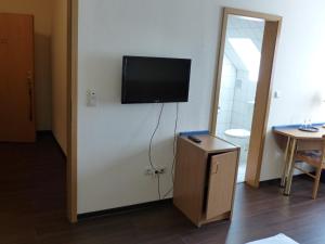 Hôtel Hotel Zum Anger Pleißen Anger 2 08459 Neukirchen-Pleiße Saxe