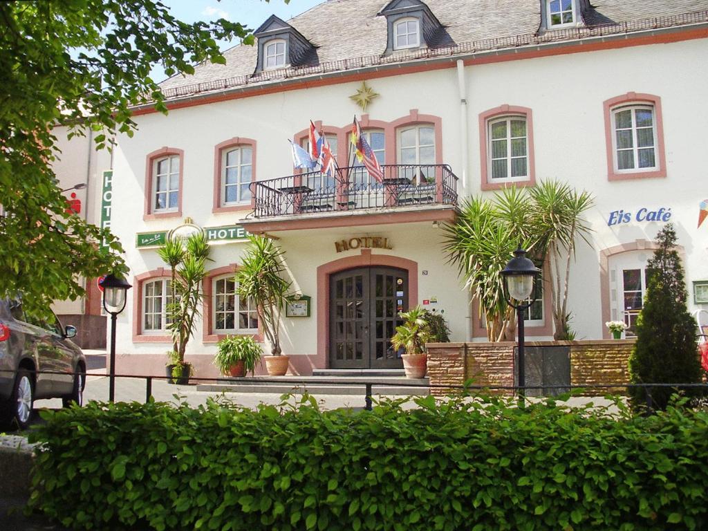 Hotel Zum Goldenen Stern Hahnplatz 29, 54595 Prüm