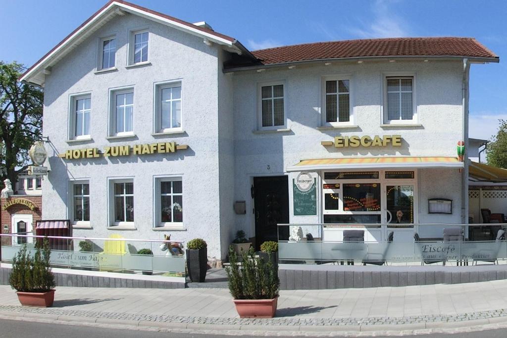 Hôtel Hotel zum Hafen Hafenstraße 3 18546 Sassnitz