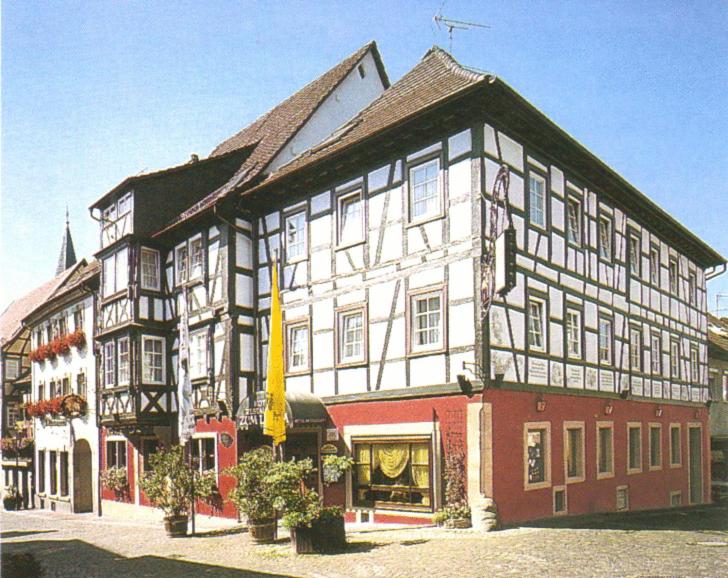 Hotel zum Lamm Schloßstraße 25-27, 74831 Gundelsheim