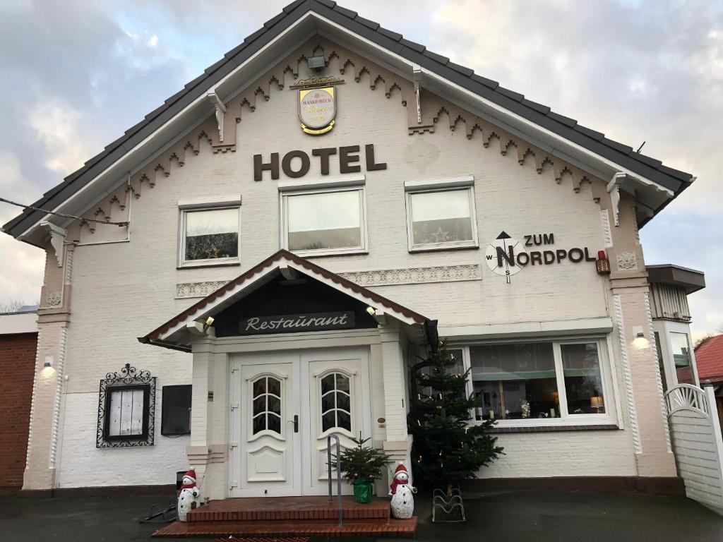 Hotel zum Nordpol Holstenstr.11, 25560 Schenefeld