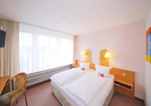 Hôtel Hotel Zum Prinzen Sinsheim Hauptstraße 22 74889 Sinsheim Bade-Wurtemberg