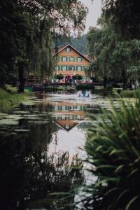 Hôtel Hotel Zur alten Mühle Im Gänzbrunnen 1 75305 Neuenbürg Bade-Wurtemberg