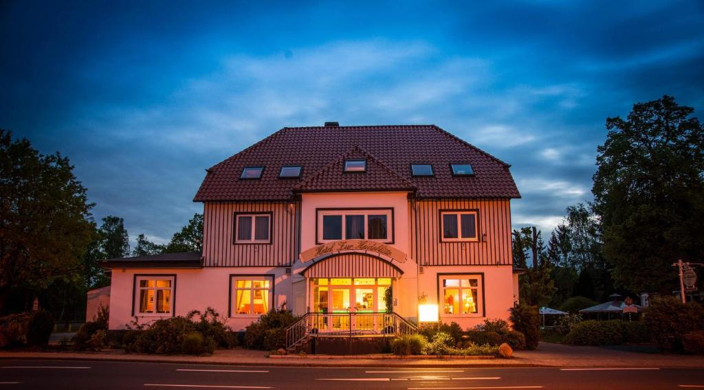 Hôtel Hotel zur Heideblüte Celler Strasse 1-3 29313 Hambühren