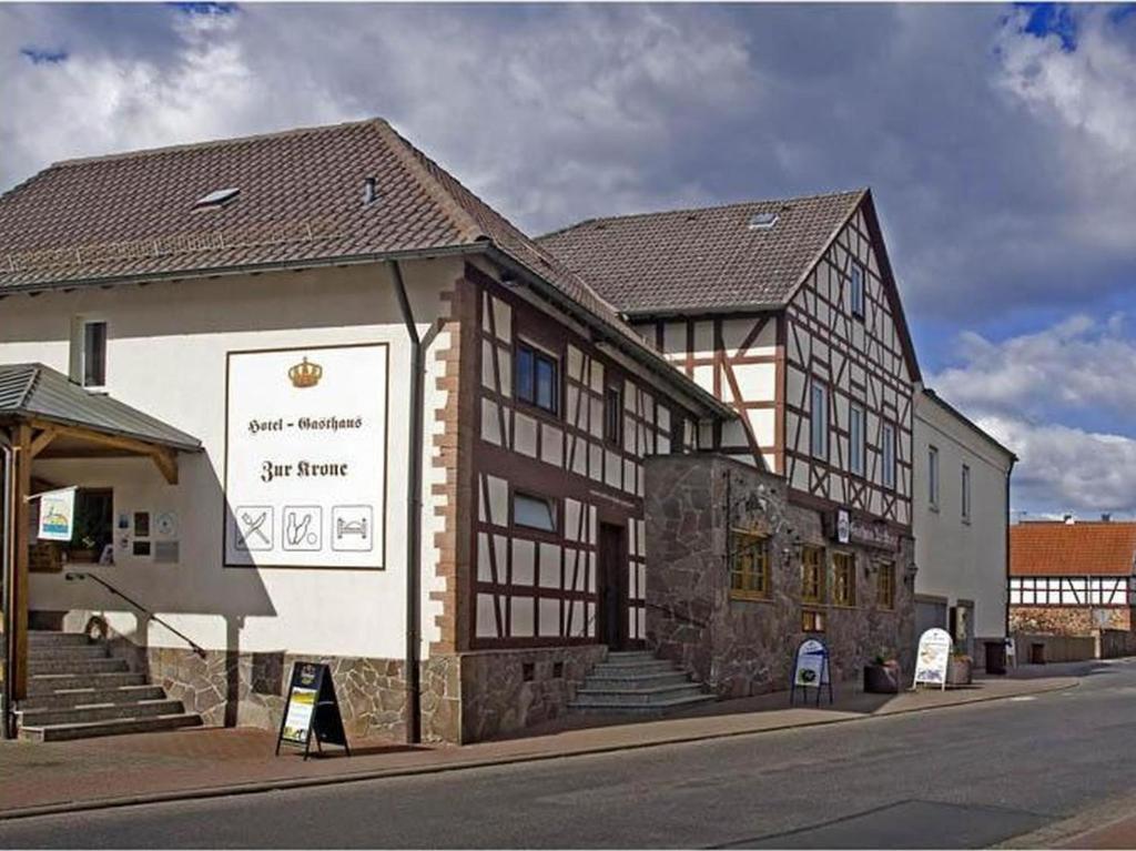 Hôtel Hotel Zur Krone Marienstraße 2 63549 Ronneburg