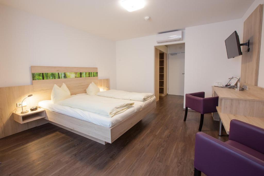 Hotel zur Pfalz Marktstraße 57, 76870 Kandel