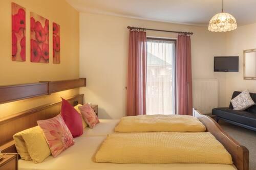 Hôtel Hotel Zur Post Frömel Marktplatz 6 94124 Büchlberg