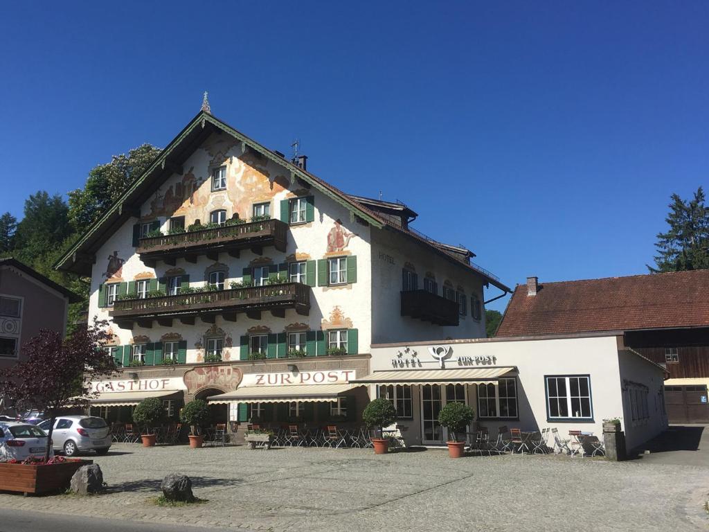 Hotel zur Post Schmied-von-Kochel-Platz 6, 82431 Kochel am See