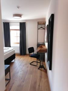 Hôtel Hotelgasthof Kirchenwirt Hauptstraße 32 84069 Schierling Bavière