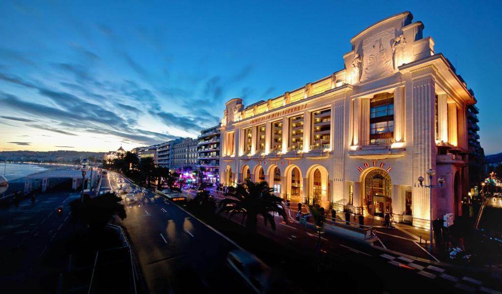 Hôtel Hyatt Regency Nice Palais de la Méditerranée 13, Promenade des Anglais - BP 1655 06000 Nice