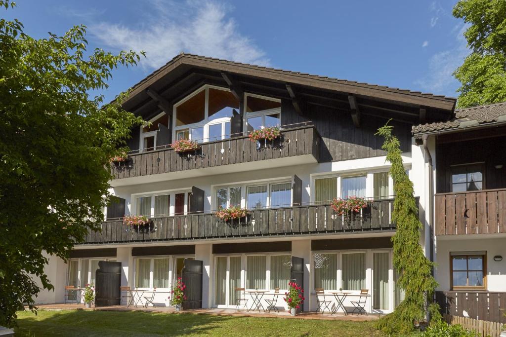 Hôtel Hyperion Hotel Garmisch – Partenkirchen Alpspitzstrasse 12 82467 Garmisch-Partenkirchen