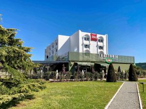 Hôtel ibis Bordeaux Pessac Route des Vins 8 Avenue Antoine Becquerel 33600 Pessac Aquitaine