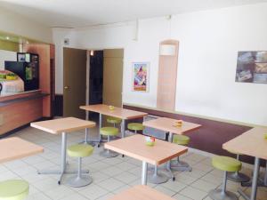 Hôtel ibis budget Besançon Ecole Valentin 1 rue de la Poste 25480 Besançon Franche-Comté